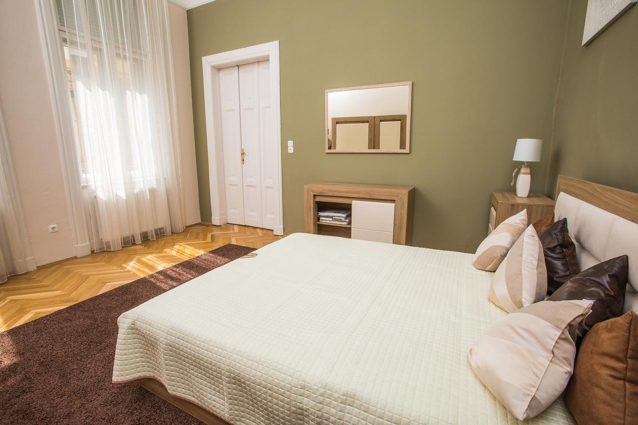 Novak Apartman Szeged Buitenkant foto