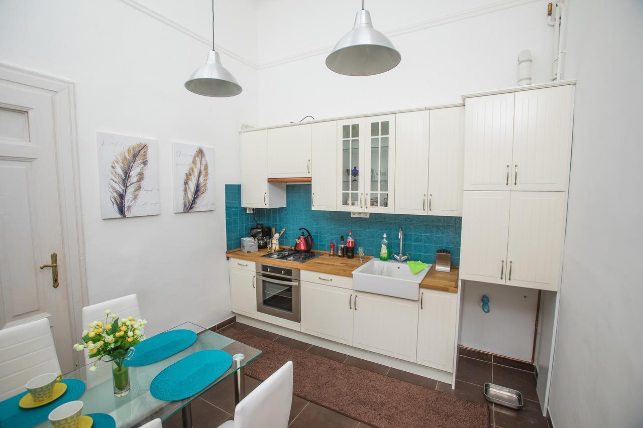 Novak Apartman Szeged Buitenkant foto